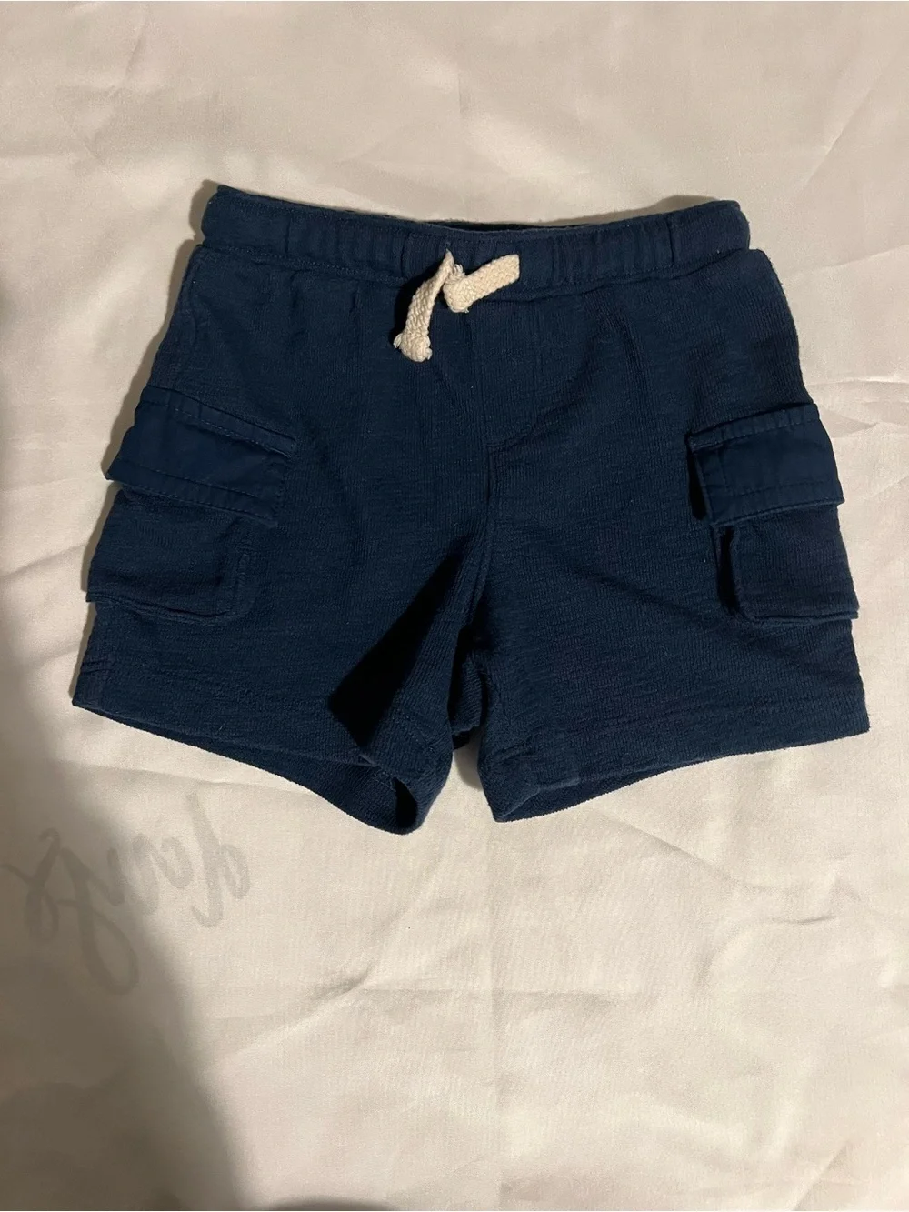 Old Navy Toddler Two-Piece Henley Set with Navy Pocket & Shorts Size 18-24 Month